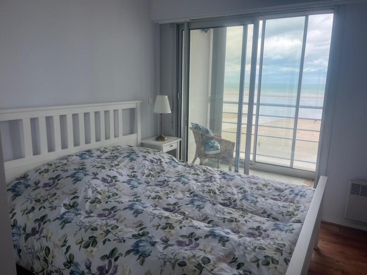 Les Pieds Dans L'Eau Apartment Plerin Exterior photo